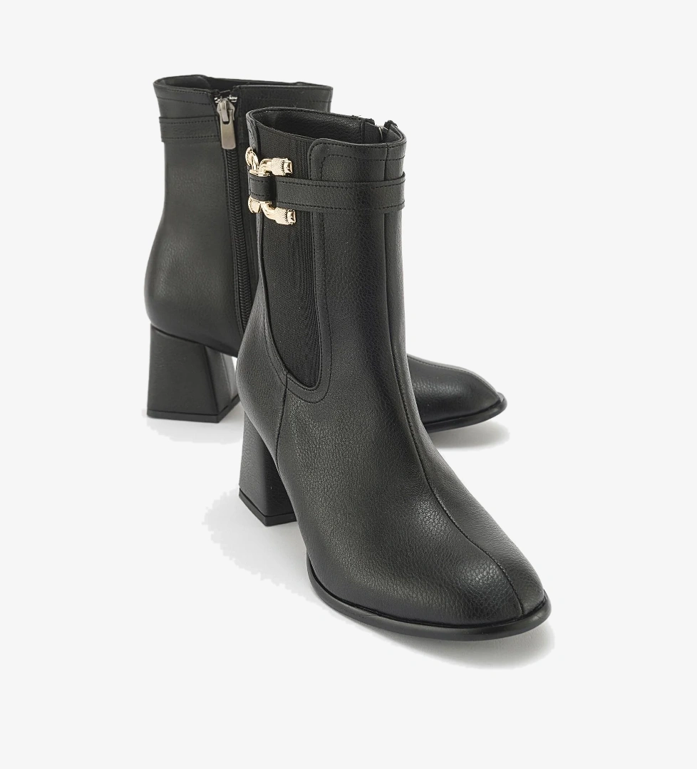 Ccway Tokalı Topuklu Bot Ci̇lt model görseli