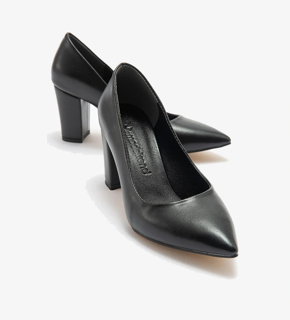 Ccway Kadın Ökçeli Stiletto Si̇yah Dalgali Ci̇lt Si̇m model görseli