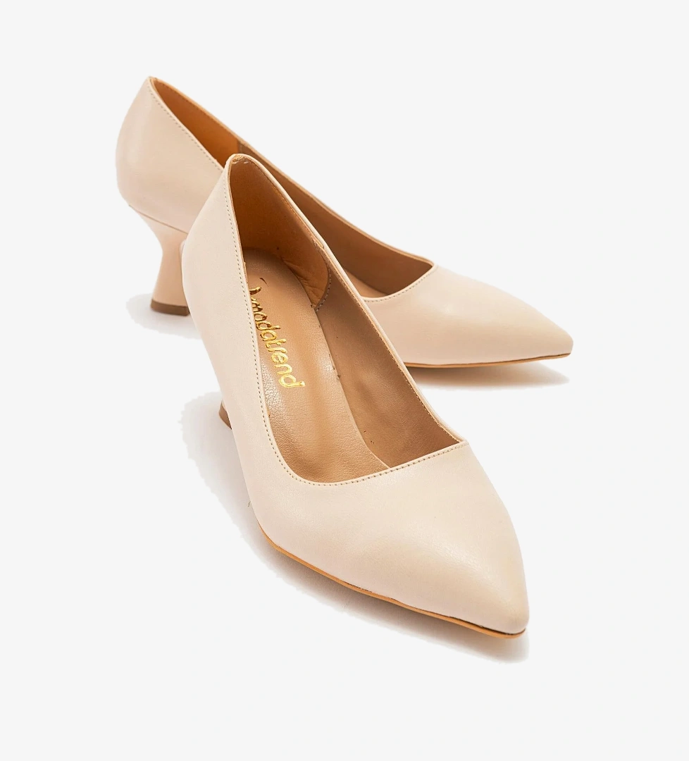 Ccway Kadın Stiletto Ayakkabı Ten Si̇yah Ci̇lt model görseli