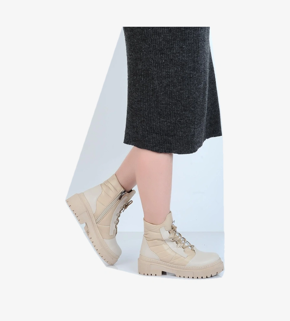 23-Pstl Ayışığı Kadın Postal Düz Bot