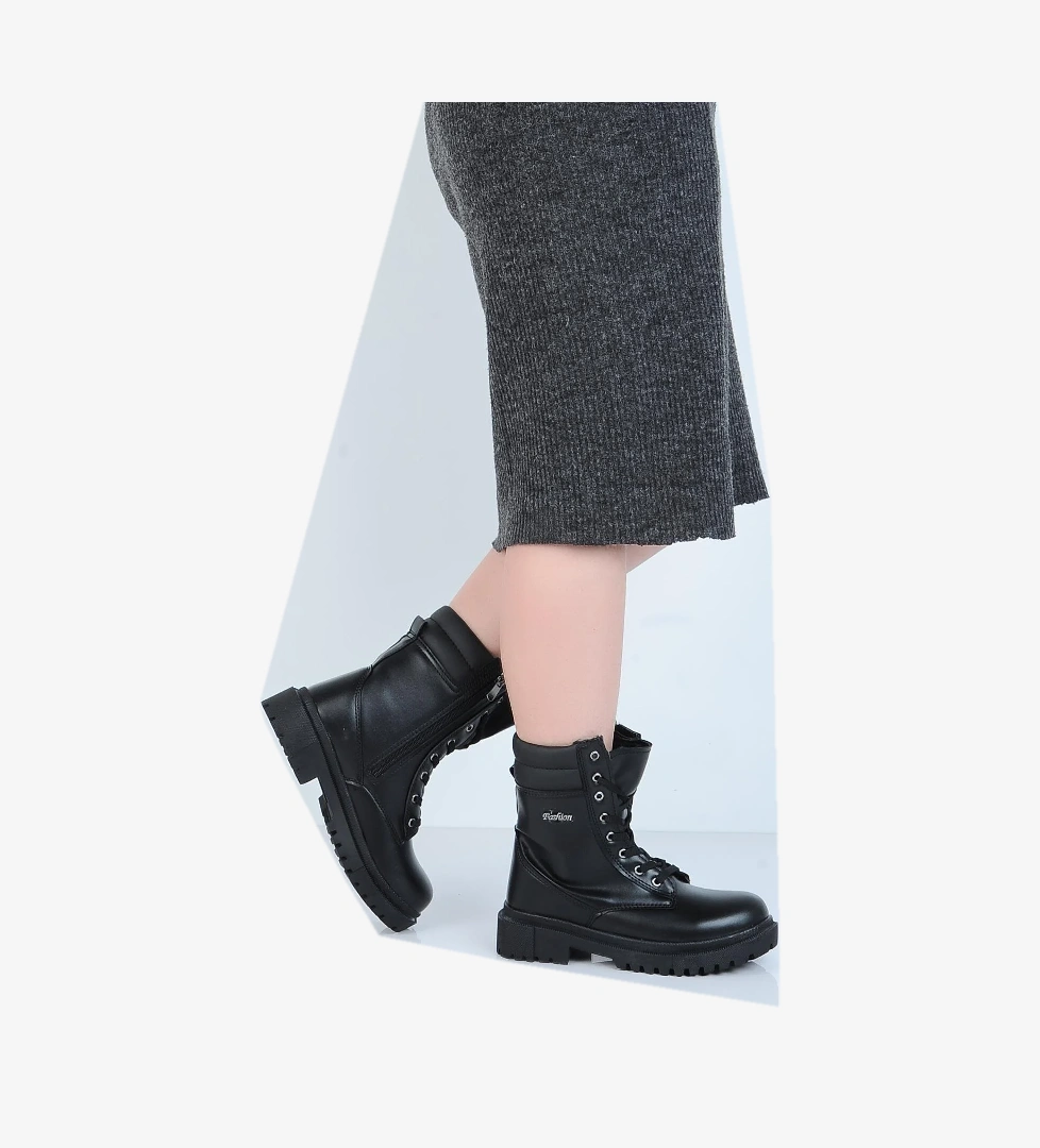 Twi̇ngo Twingo 7200 Siyah Nova Kürklü Kadın Düz Bot model görseli