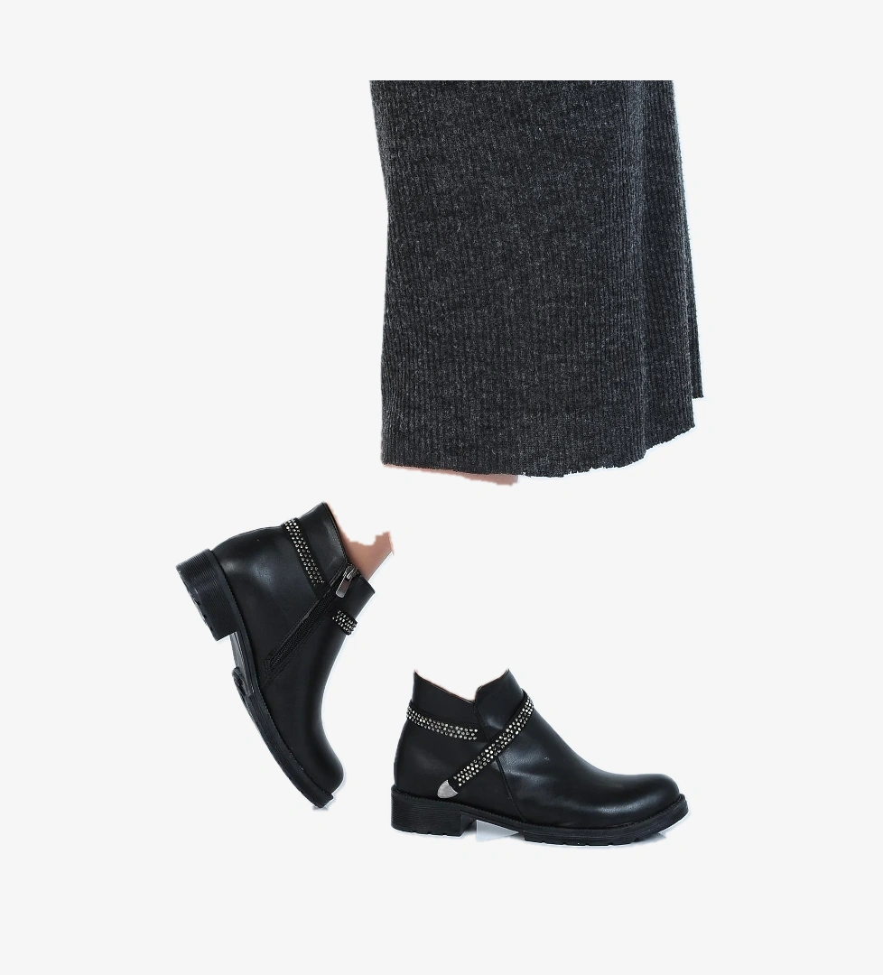 23-951 Siyah Cilt Kadın Düz Bot - Görsel 1