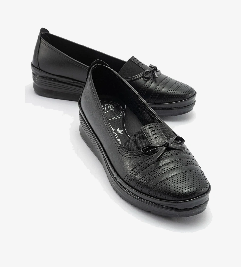 Ccway Kaydırmaz Kadın Ayakkabı SİYAH CİLT SİYAH model görseli