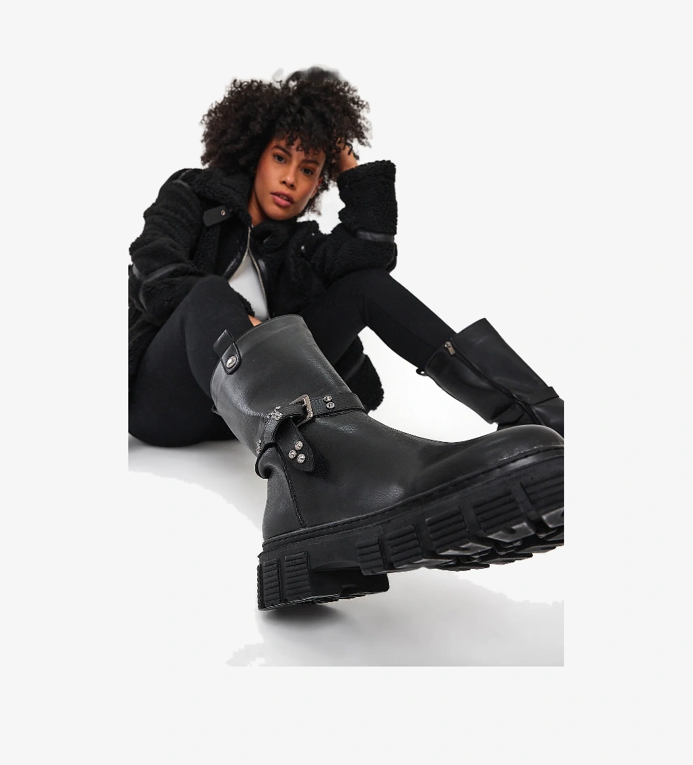 Kadın Siyah Cilt Rahat Kalıp Yüksek Taban Tokalı Fermuarlı Çizme - Görsel 1