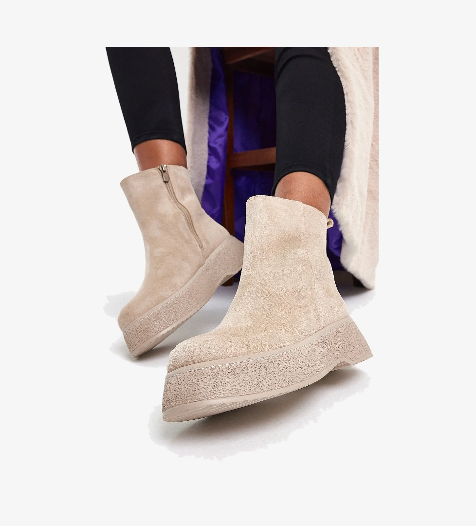 Kadın Bej Süet Yüksek Poli Taban Fermuarlı Süet Bot