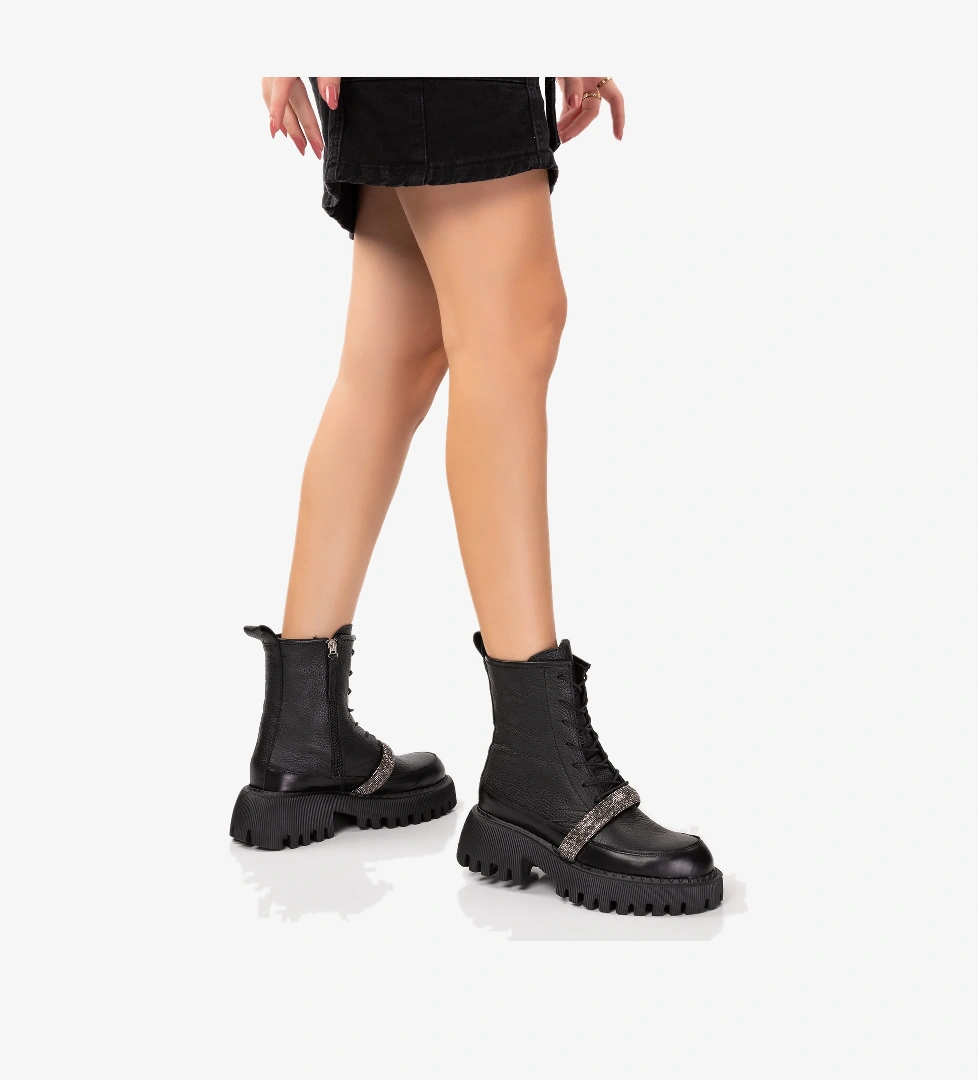 Gondol Kundura Gondol Kadın Hakiki Deri Kalın Topuklu Hafif Taş Detaylı Şık Bot Rg.88222 model görseli