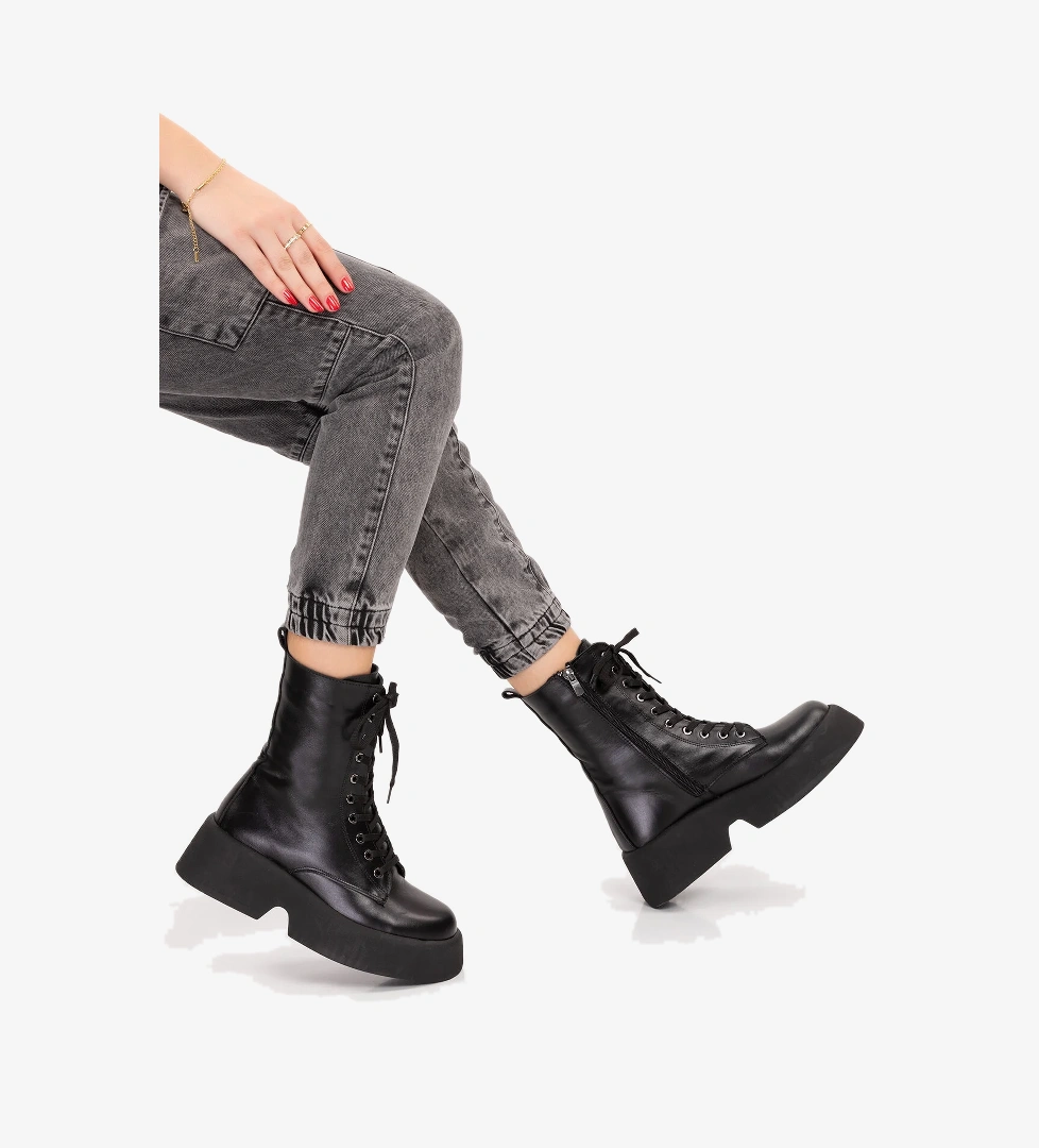 Gondol Kadın Hakiki Deri Hafif Taban Şık Bot rg.35231