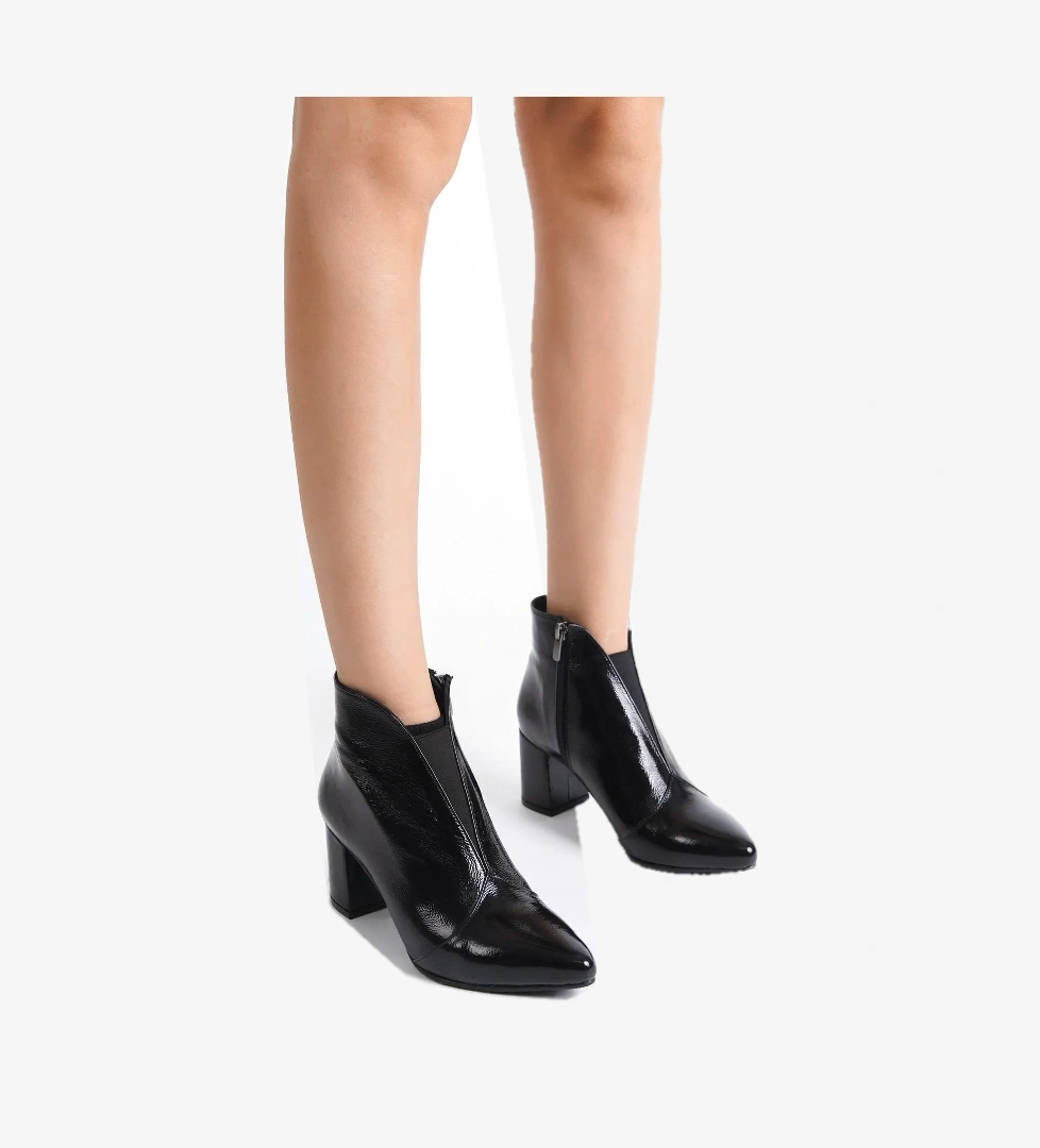 Modabuymuş Lavi Siyah Rugan Hakiki Deri Kalın Topuklu Günlük Bot model görseli