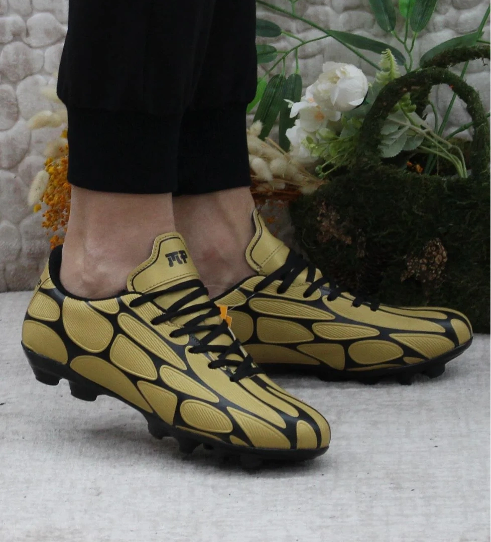 232 1353 Orijinal Ürün Çim Saha Halı Saha Krampon Erkek Futbol Ayakkabı