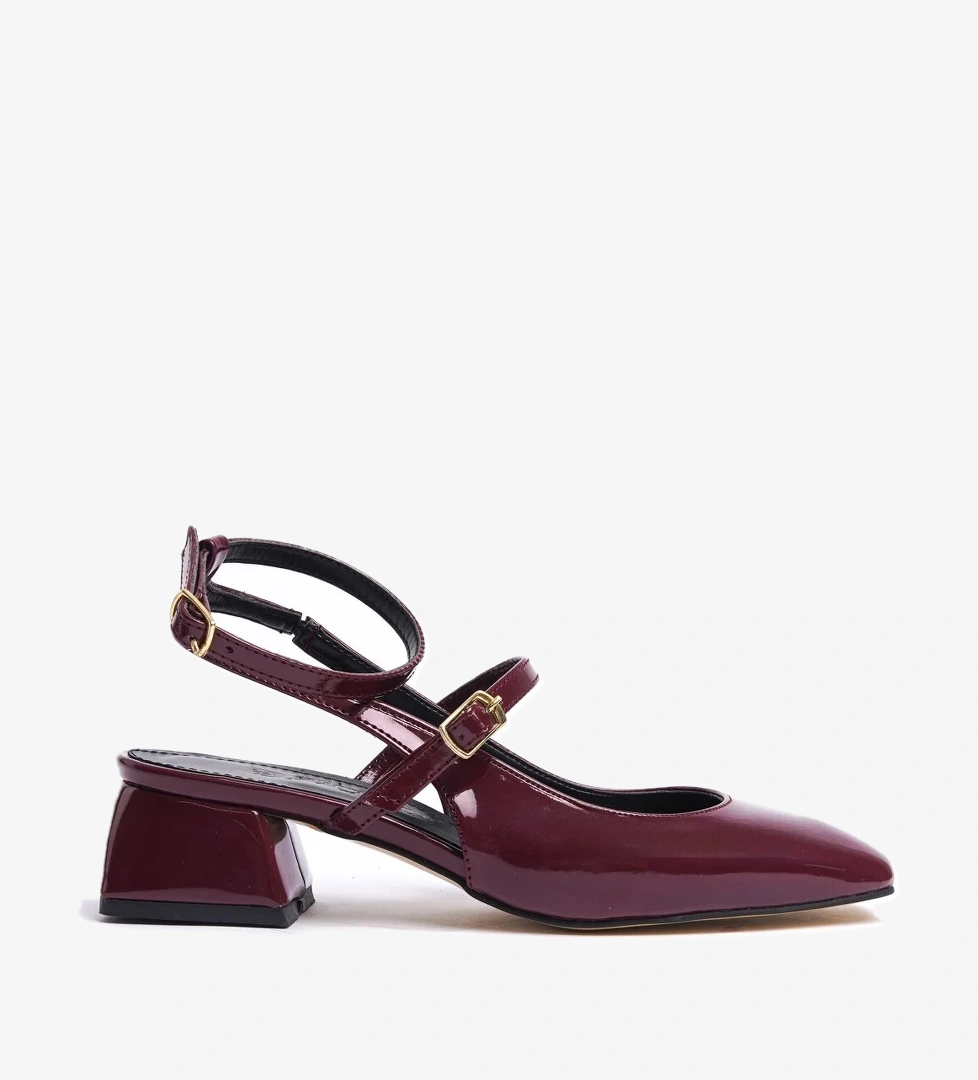 Divolya Tinya Rugan Küt Burun Topuklu Günlük Ayakkabı model görseli