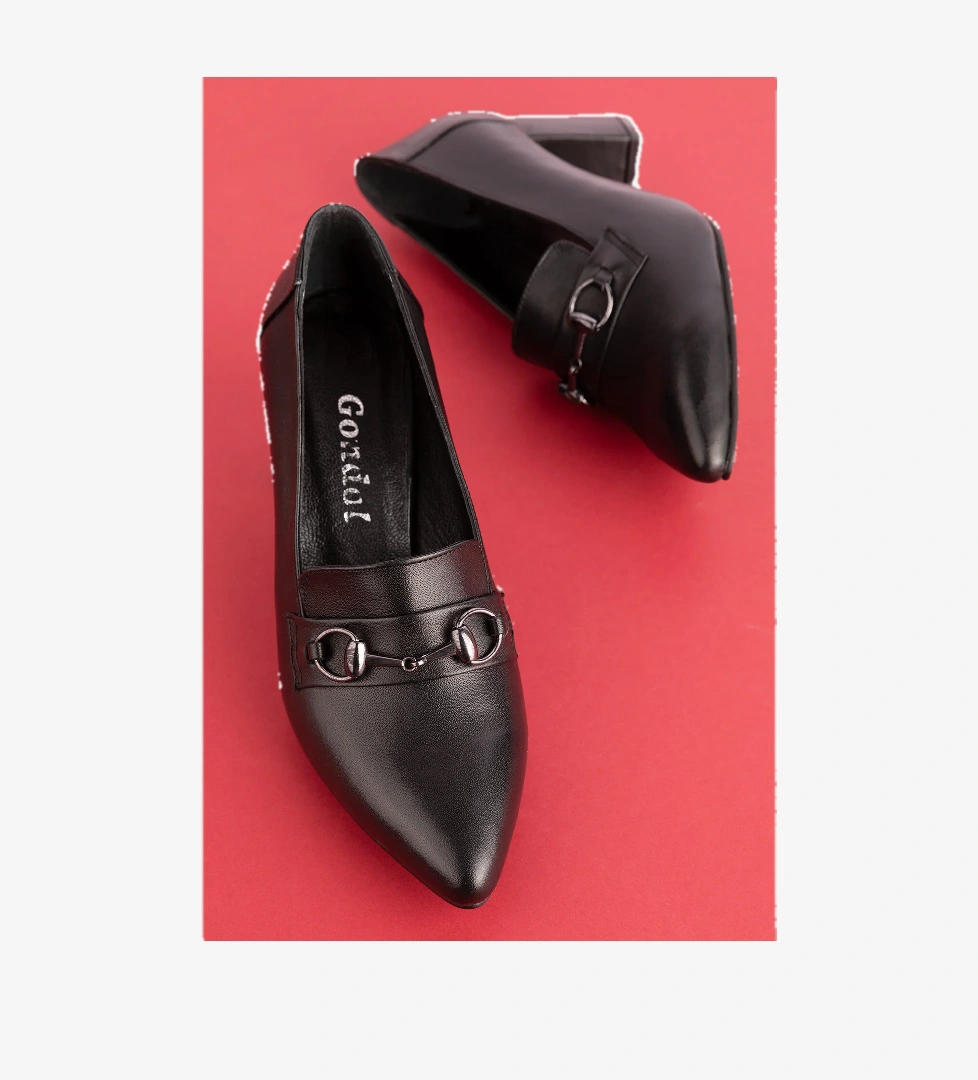 Gondol Kundura Gondol Kadın Hakiki Deri Klasik Topuklu Toka Detaylı Ayakkabı Şhn.956 model görseli