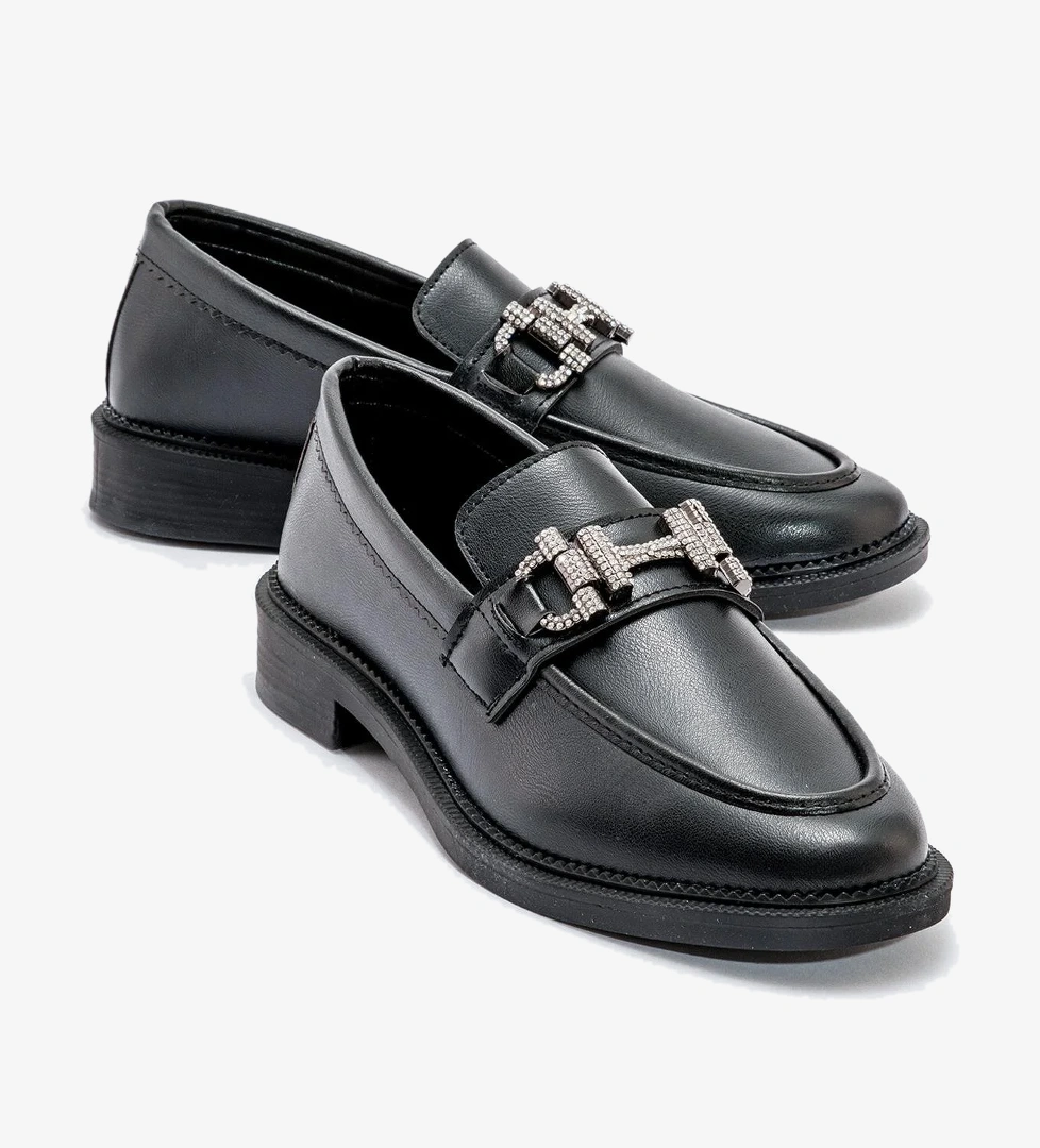 Kaydırmaz Kadın Taşlı Tokalı Ayakkabı SİYAH CİLT