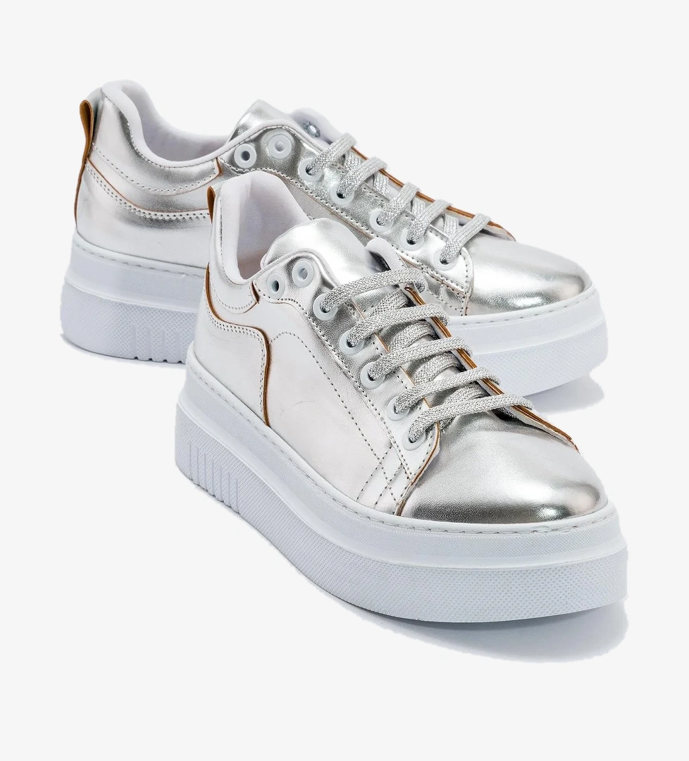 Kaydırmaz Kadın Spor Ayakabı GÜMÜŞ BEYAZ