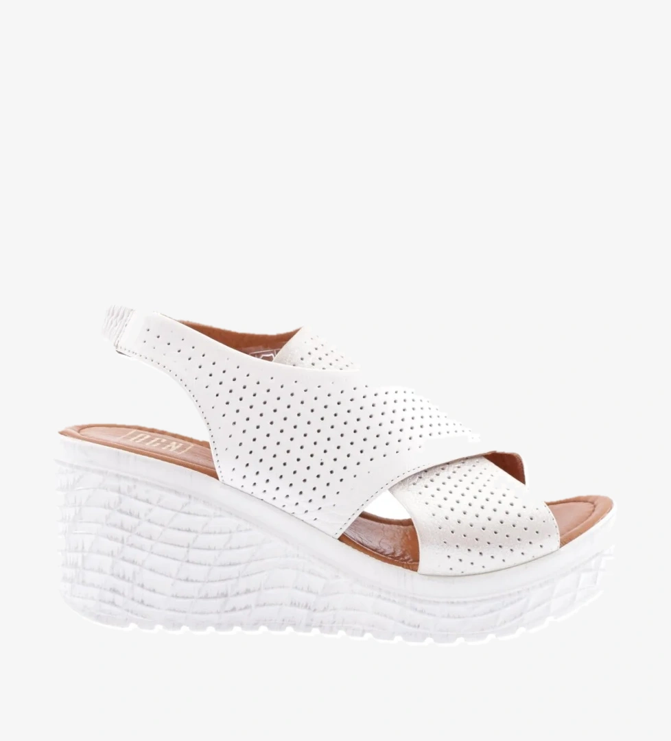 Dgn 18000-22Y Kadin Önü Çapraz Lazerli Yüksek Dolgu Taban Sandalet model görseli