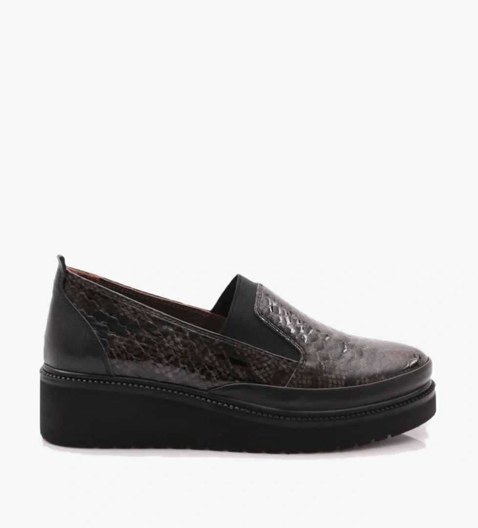 Dgn 30740 Kadin Comfort Ayakkabi model görseli