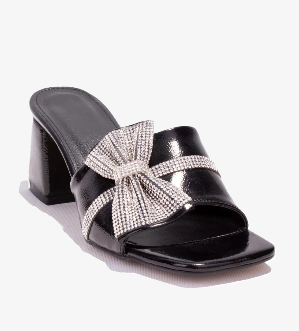 Dagoster Dza07-1221101 Gümüş Siyah Rugan Abiye Topuklu Kadın Terlik model görseli