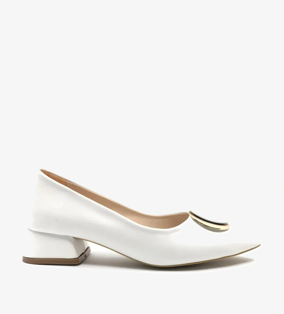 Feles Toka Detaylı Kadın Topuklu Ayakkabı model görseli