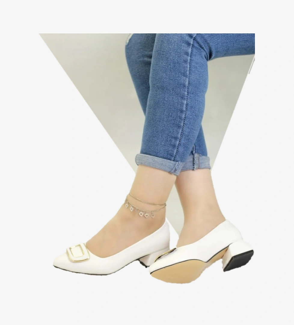 Mehtap Toka Detaylı 4 Cm Topuklu Kadın Klasik Ayakkabı model görseli