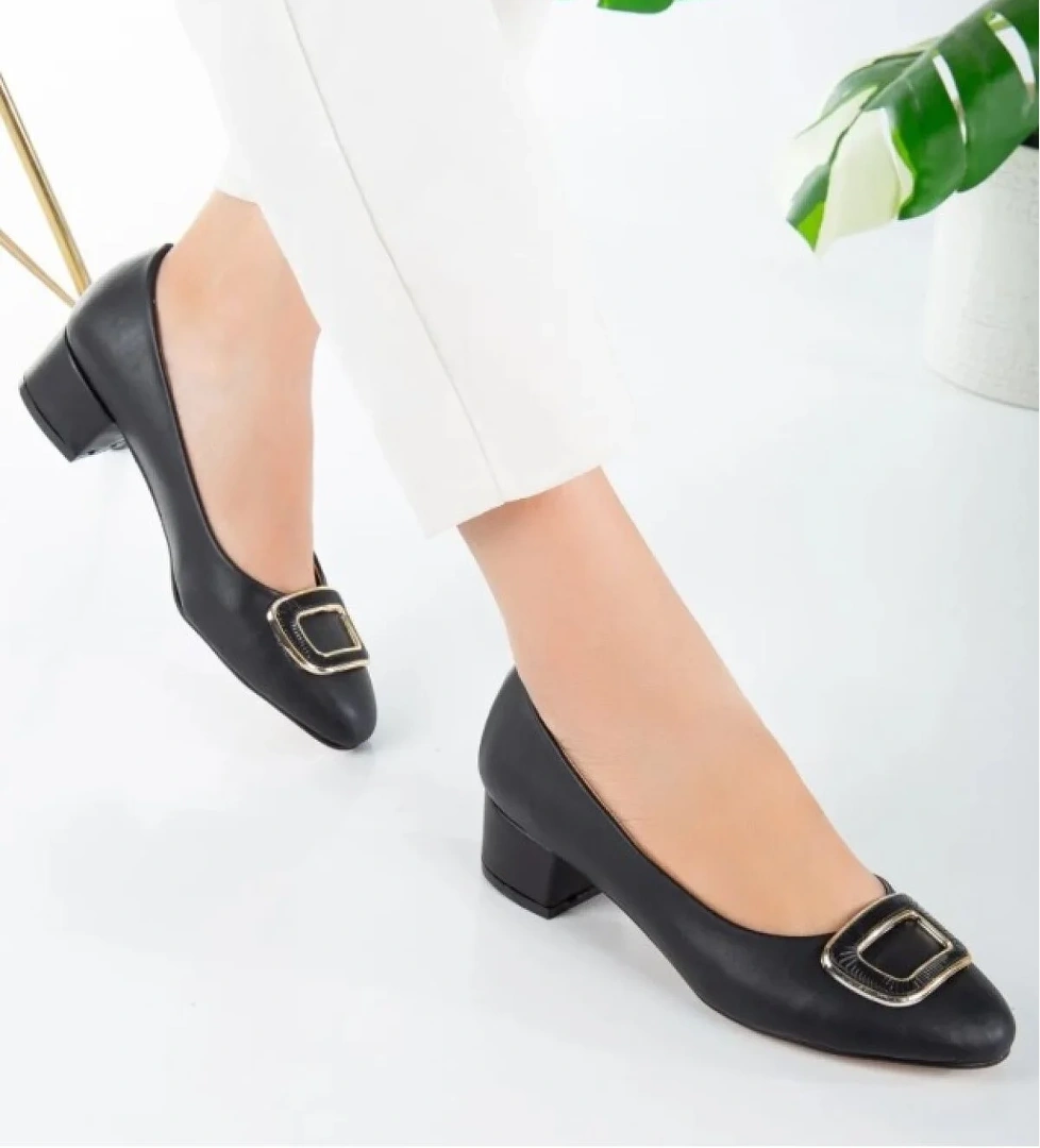 Toka Detaylı 4 cm Topuklu Kadın Klasik Ayakkabı