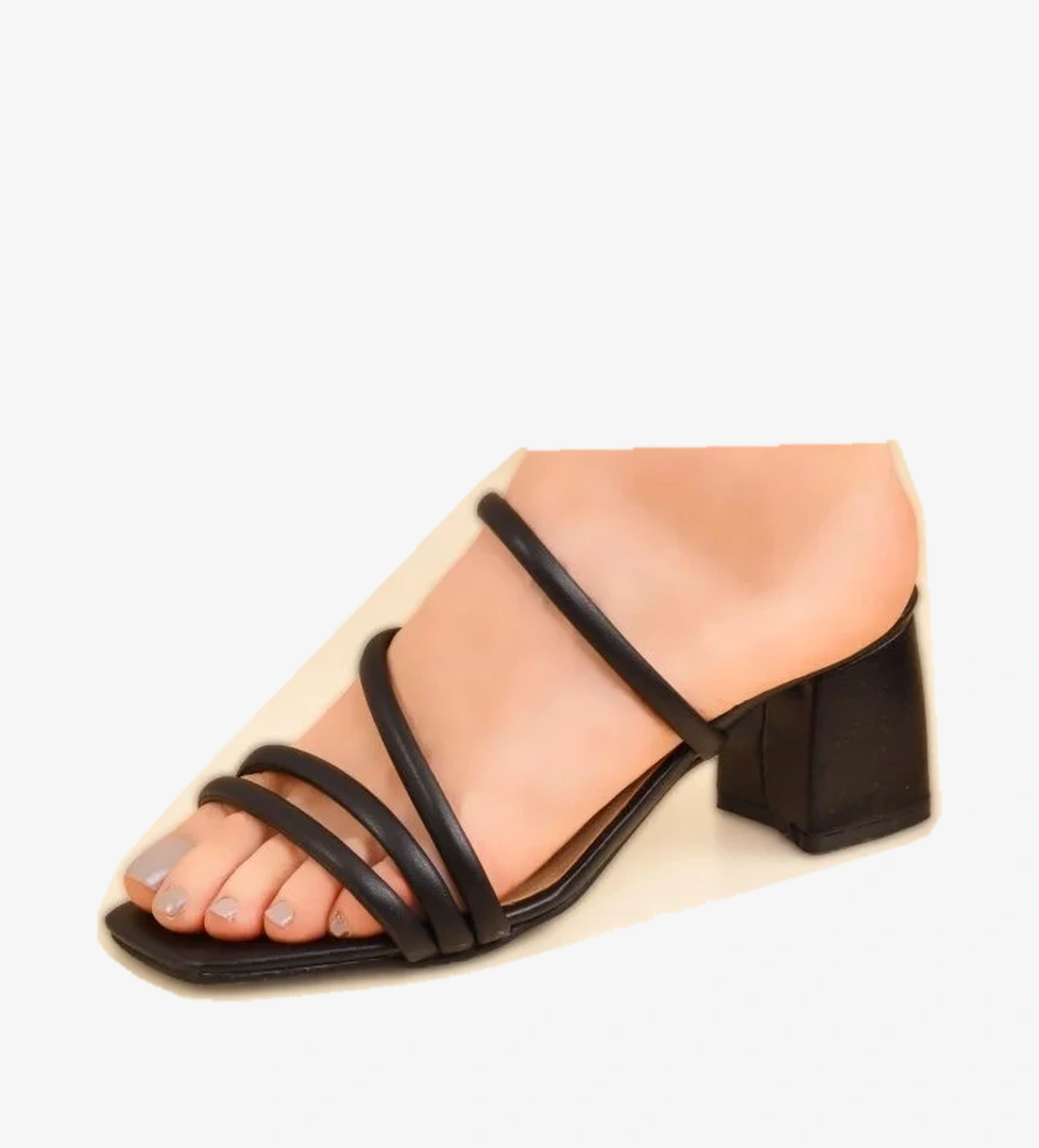 Odesa Ayakkabı Kadın Siyah Deri Topuklu Terlik Sandalet Ba20888 model görseli