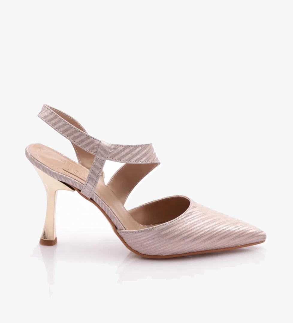 1002 Kadin Lastikli Arkasi Açik Sivri Burunlu İnce Topuklu Ayakkabi