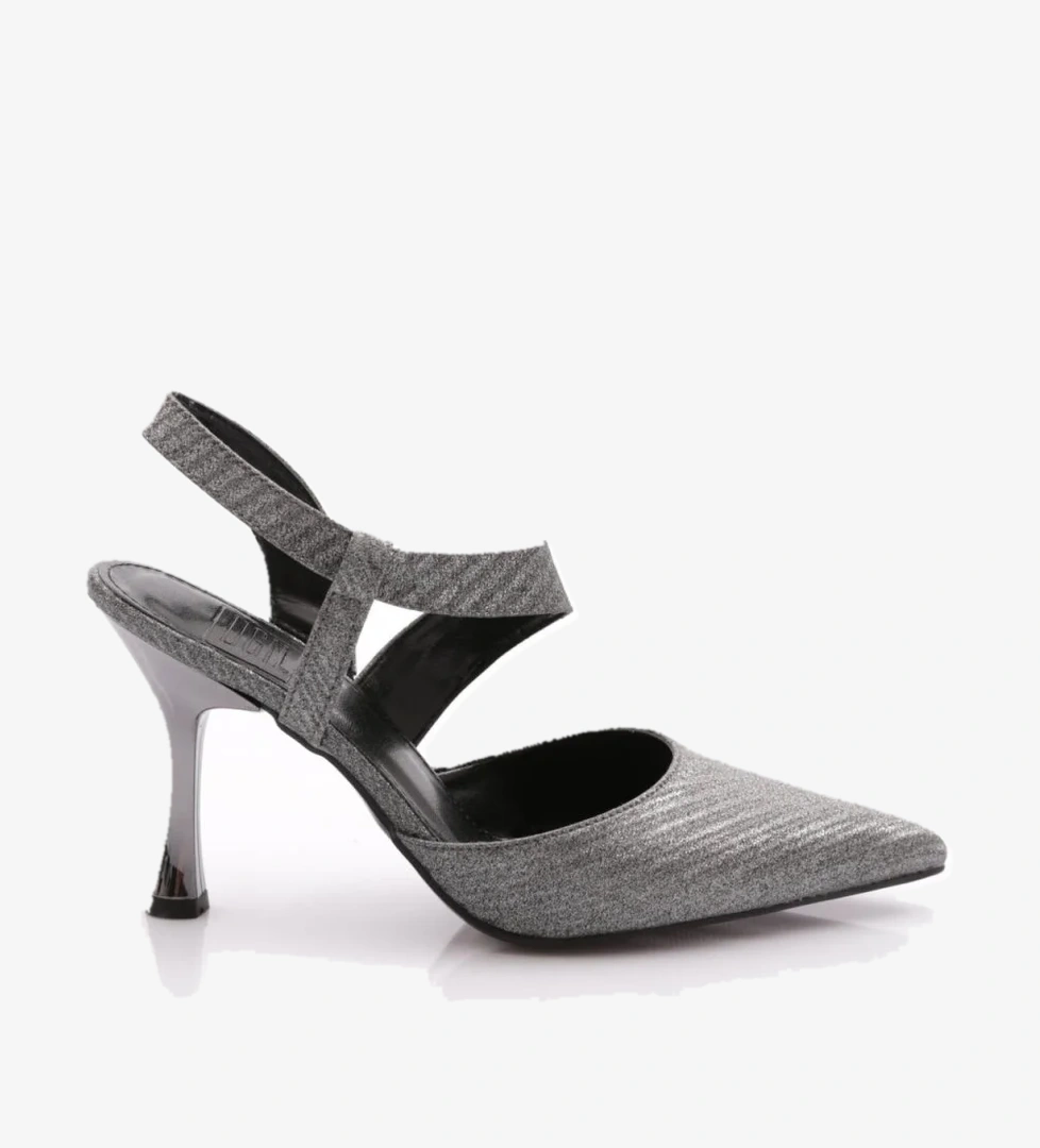 Dgn 1002 Kadin Lastikli Arkasi Açik Sivri Burunlu İnce Topuklu Ayakkabi model görseli