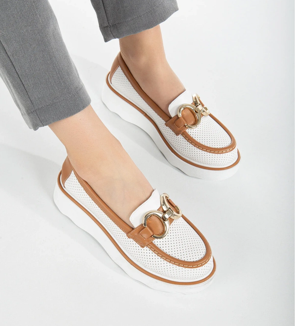 Kadın Beyaz Taba Rahat Kalıp Yüksek Poli Taban Önü Tokalı Loafer