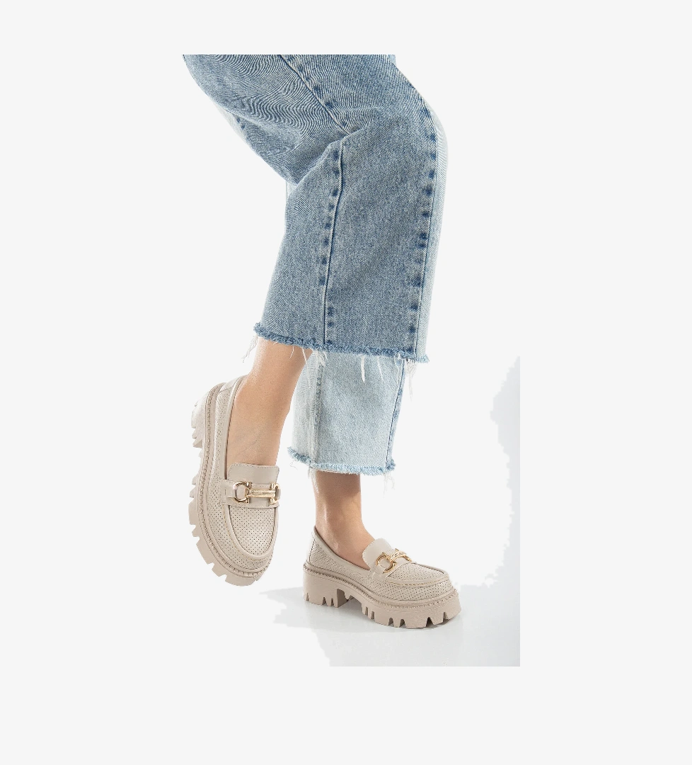 Kadın Ten Cilt Rahat Kalıp Yüksek Poli Taban Önü Tokalı Loafer