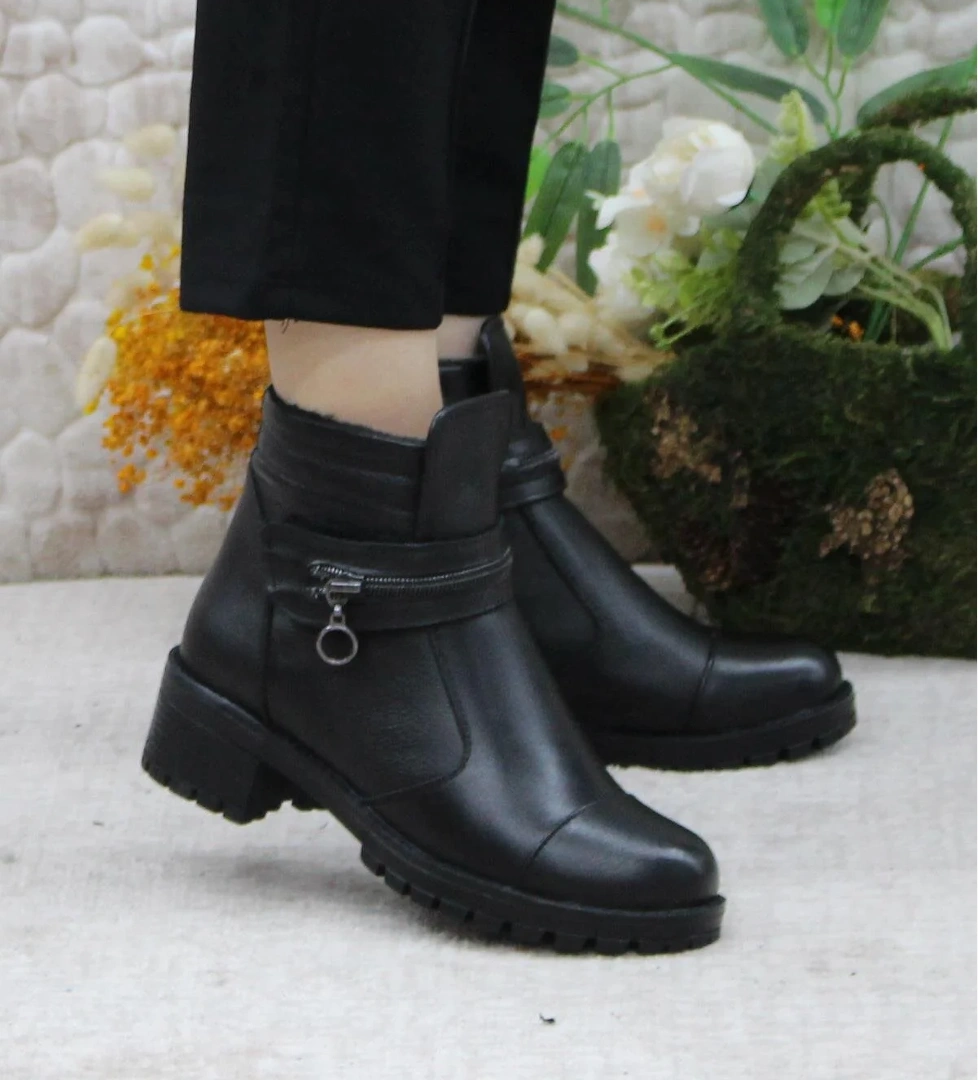 42836 Siyah Orijinal Hakiki Deri İçi Kürklü Kaymaz Taban Kadın Bot - Görsel 1