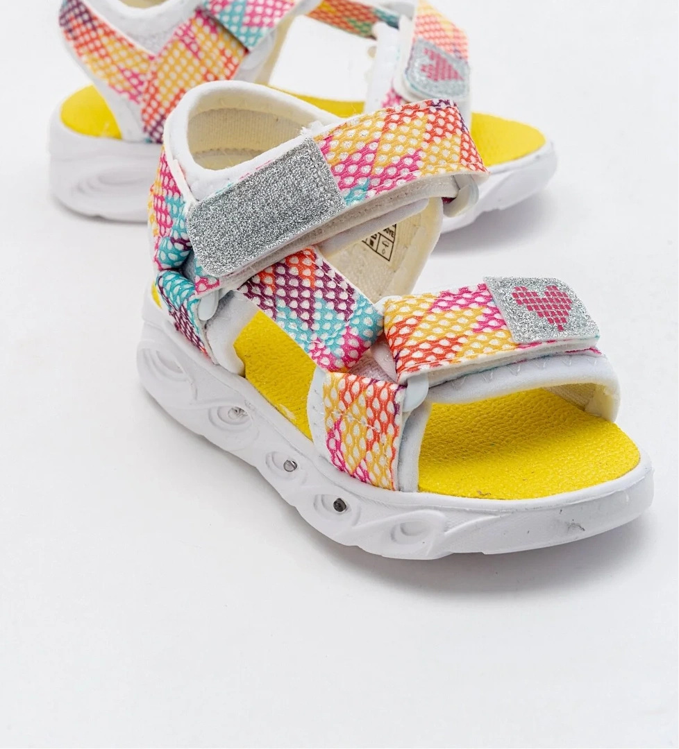 Mnpc Kız Çocuk Gümüş Çok Renkli Işıklı Anatomik Hafif Spor Sandalet model görseli