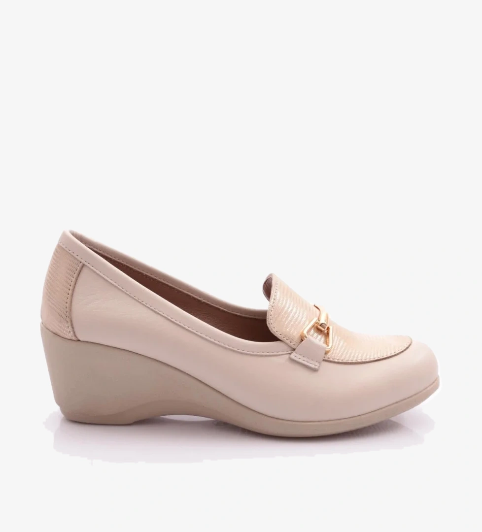 2352 Kadin Metal Aksesuarli Comfort Ayakkabi - Görsel 1