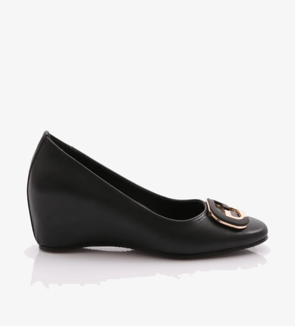 24309 Kadin Metal Aksesuarli Dolgu Topuklu Ayakkabi - Görsel 1