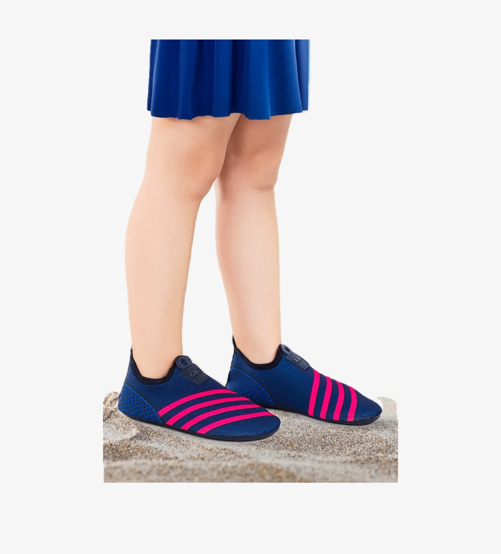 Kiko Kids Enigma Havuz Plaj Kız Çocuk Deniz Ayakkabısı - model görseli