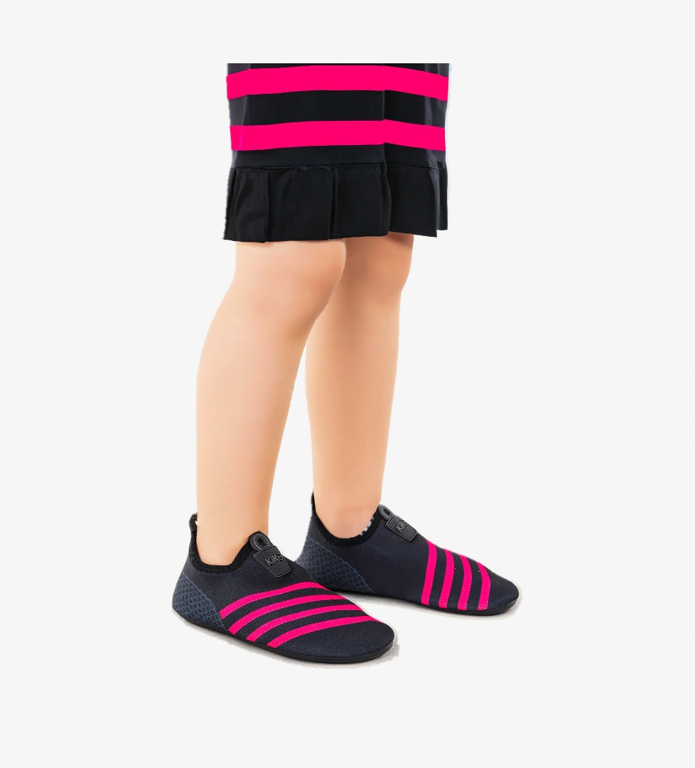 Enigma Havuz Plaj Kız Çocuk Deniz Ayakkabısı Siyah - Fuşya