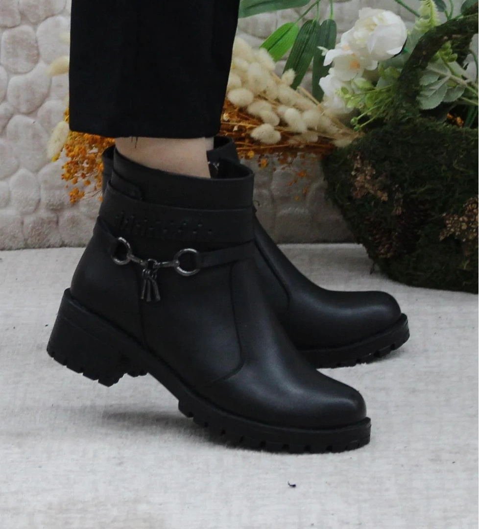 Mehmet Mete Mehmet Mete 42829 Siyah Orijinal Hakiki Deri İçi Kürklü Kaymaz Taban Kadın Bot model görseli