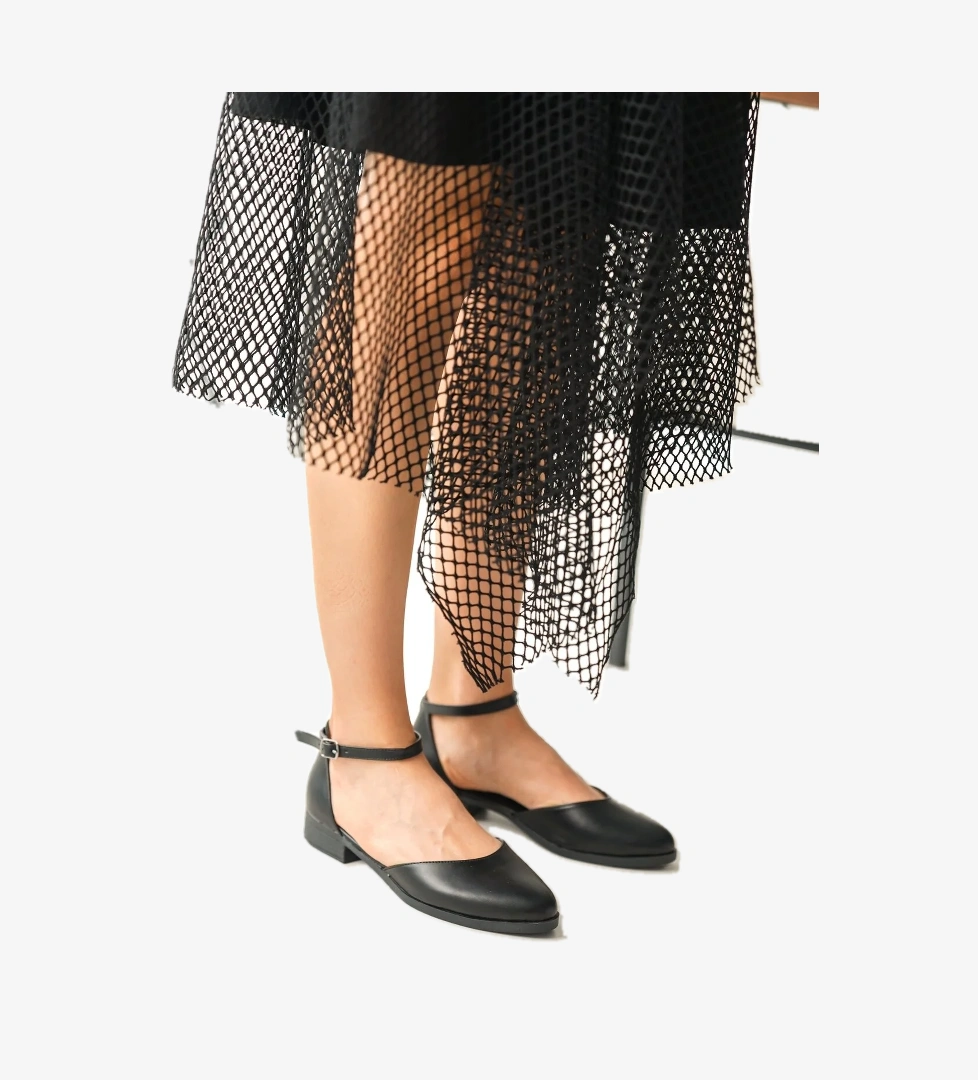 Tena Siyah Bilekten Bantlı Günlük Kullanım Babet