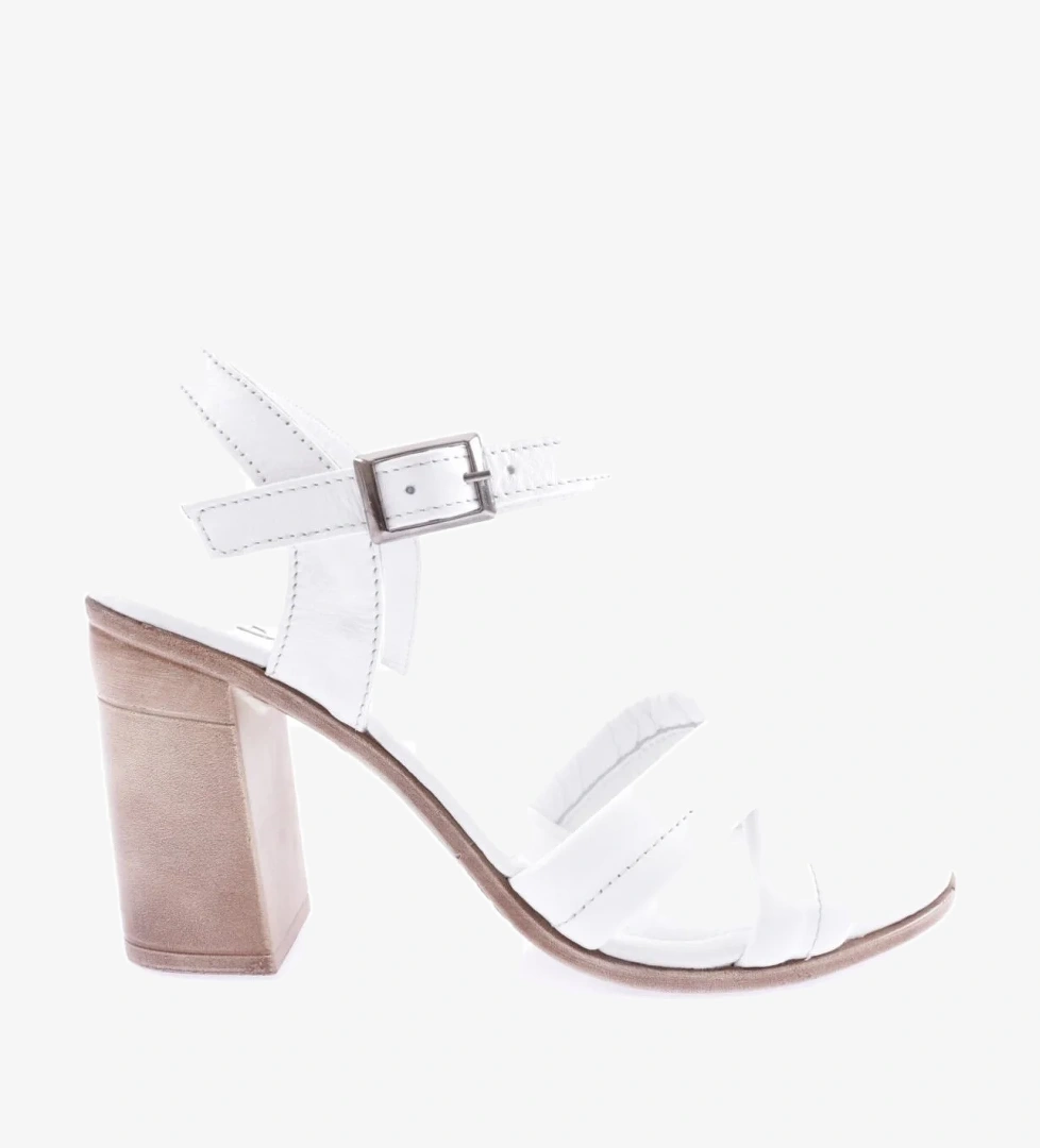 17-06 23Y Kadin Çapraz Bantli Bilekten Bağli Topuklu Sandalet