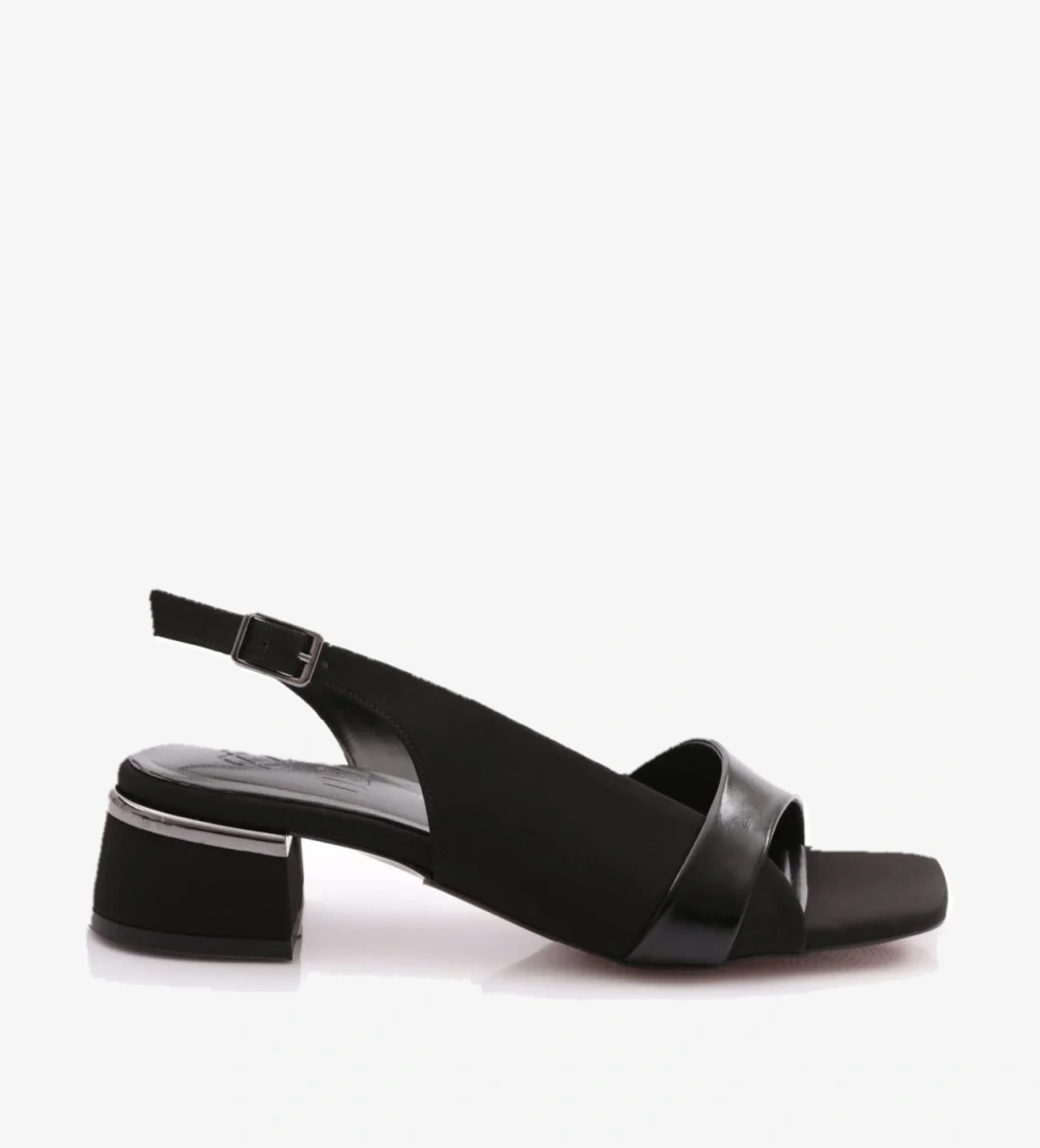 Dgn 104 Kadin Şeritli Kisa Topuklu Ayakkabi model görseli