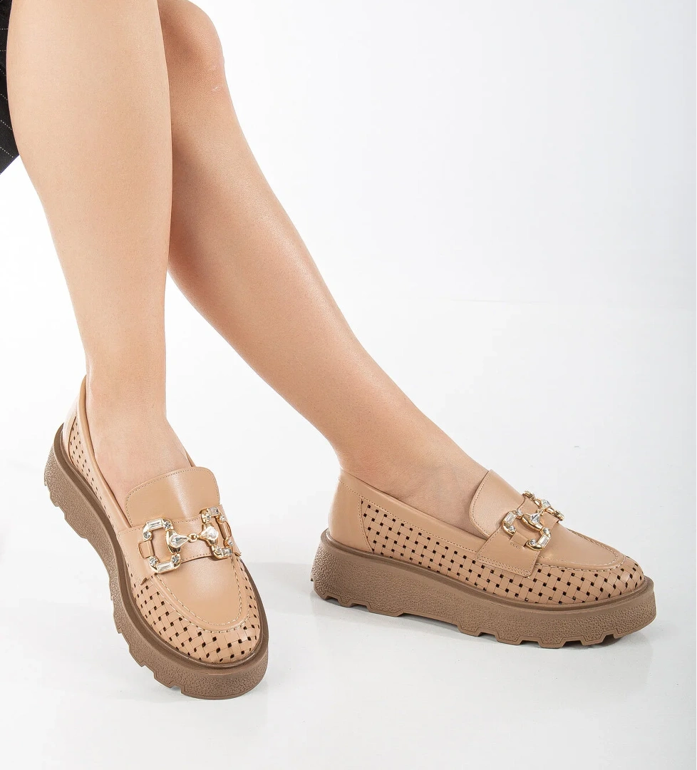 Kadın Nude Kalın Poli Taban Şerit Desenli Önü Taşlı Tokalı Loafer