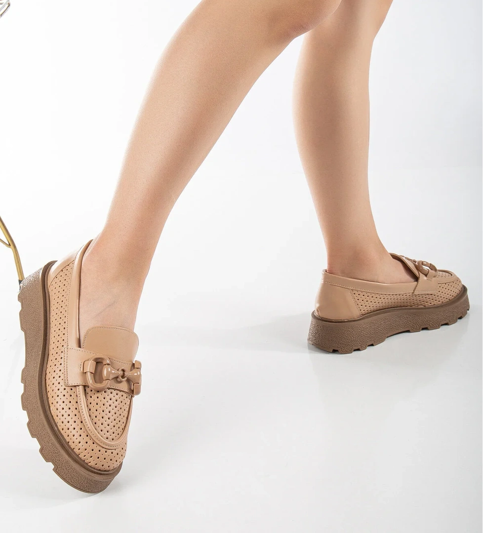 Kadın Nude Kalın Poli Taban Puantiye Delikli Önü Tokalı Loafer