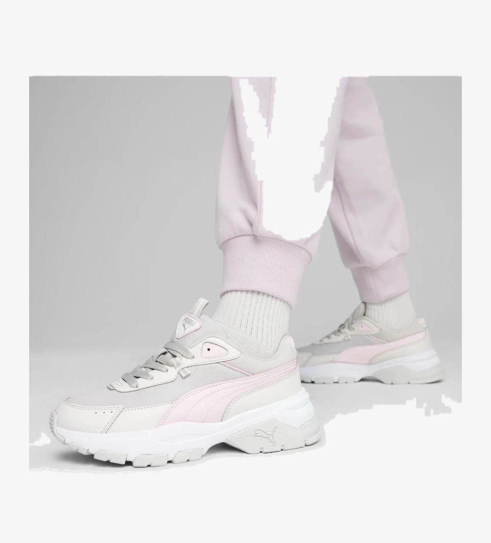 Puma Cassia Via 389223 Kadın Spor Ayakkabı model görseli