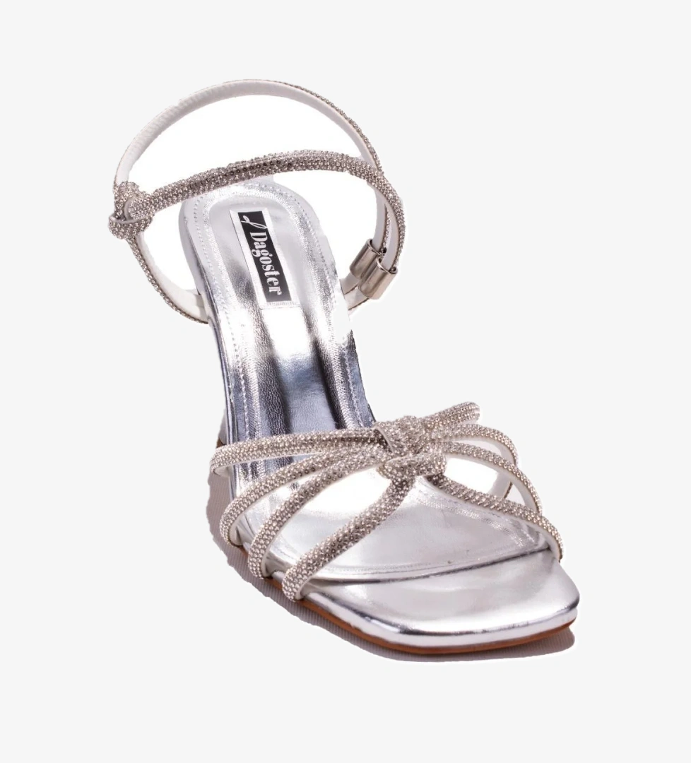 Dagoster Dza07-337092 Gümüş Siyah Klasik Topuklu Kadın Ayakkabı model görseli