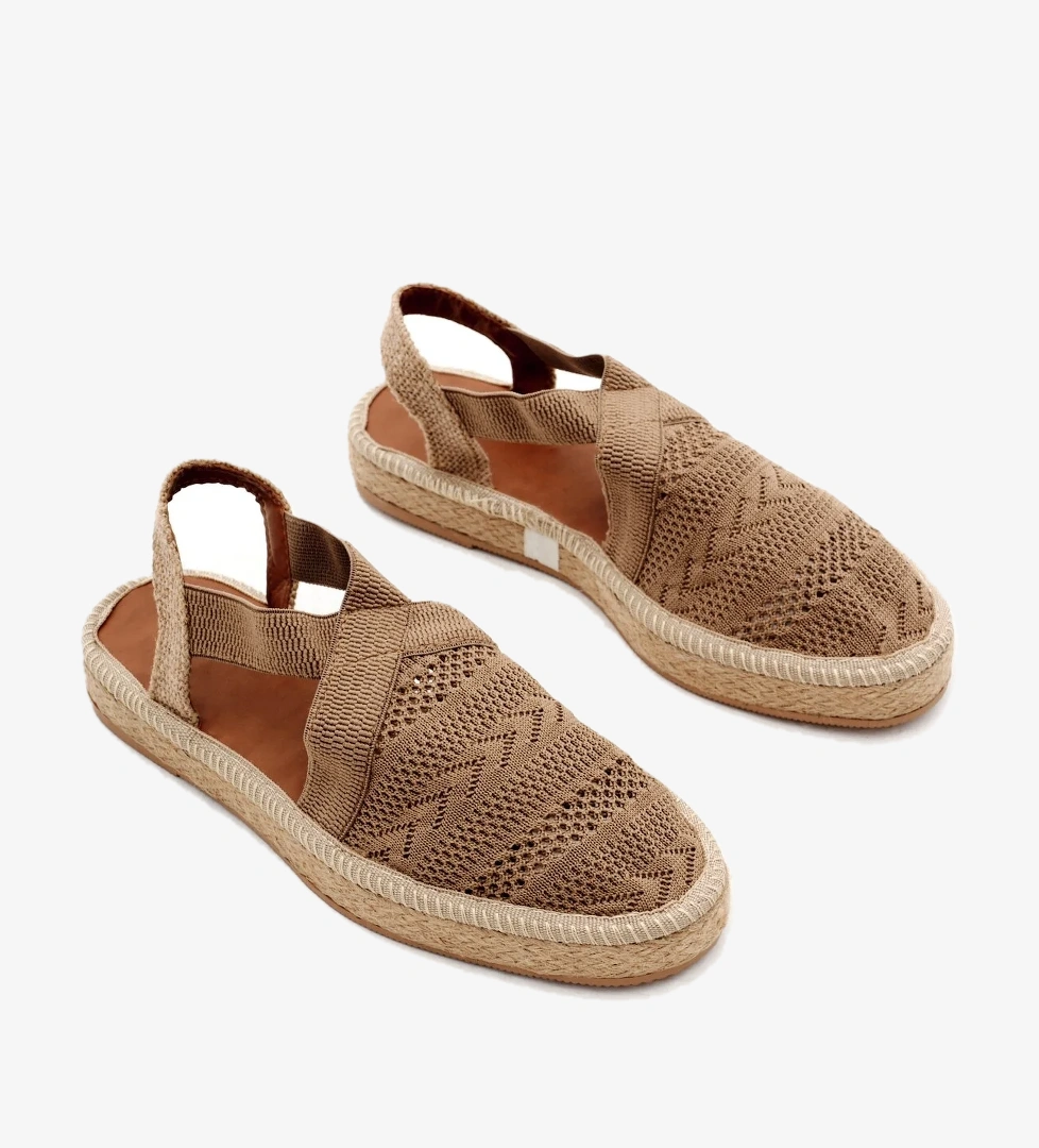 Kadın Kahve Önü Kapalı Çapraz Şeritli Hasır Hasır Triko Sandalet