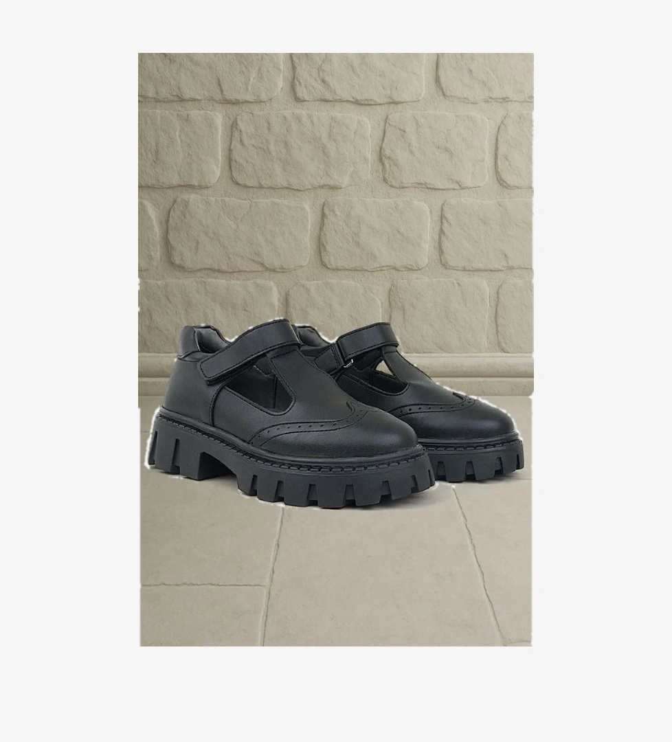 Rakerplus Siyah Mat Cırtlı Kız Çocuk Okul Ayakkabı model görseli