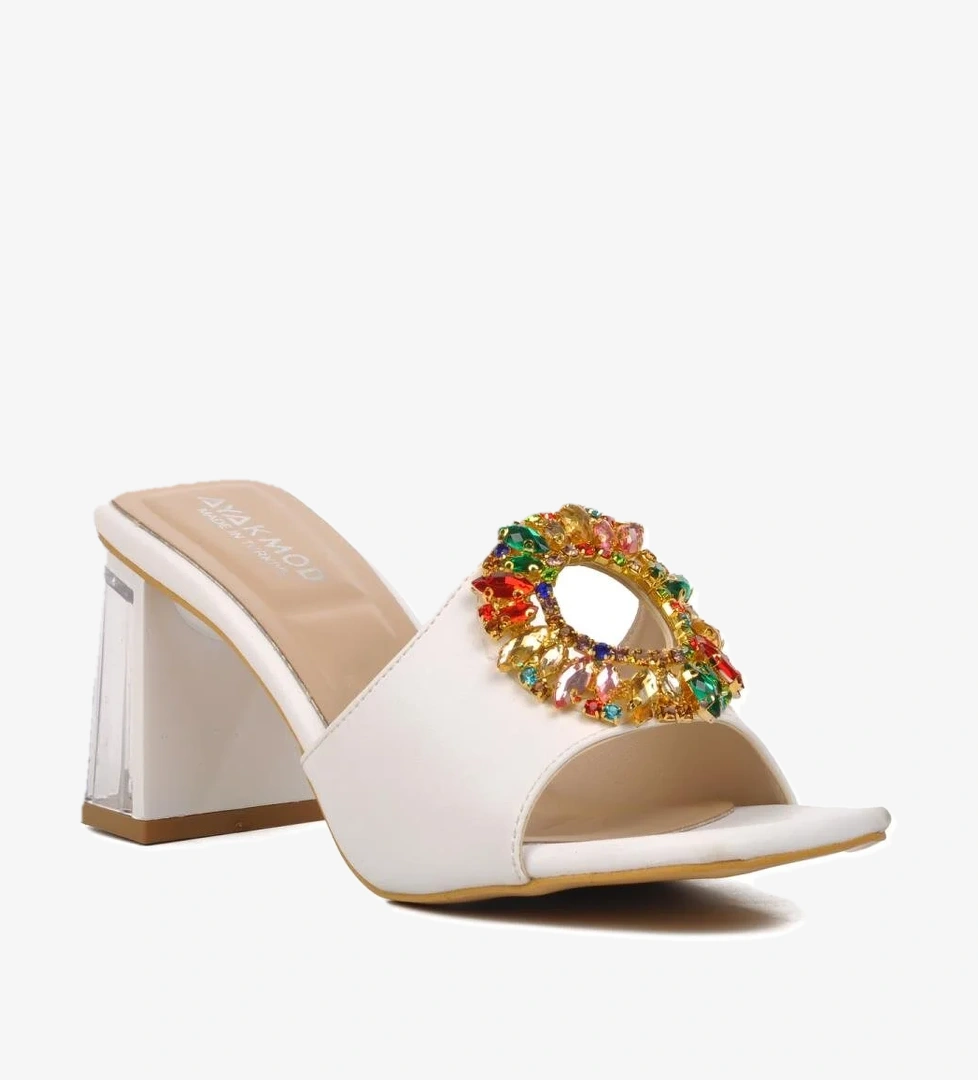 Ayakmod Beyaz Kadın Taşlı Topuklu 409128 Terlik model görseli