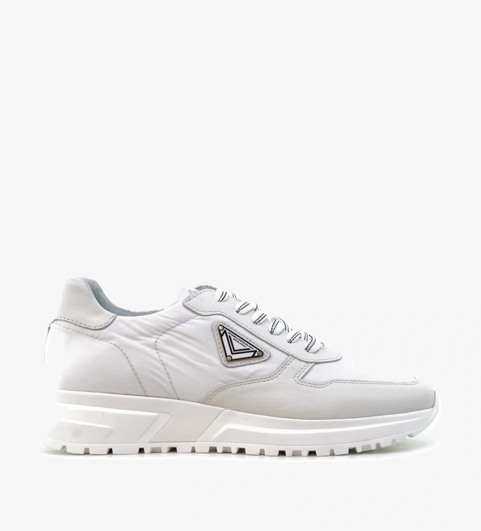 Yaşar Kaşlı YAŞAR KAŞLI ERKEK HAKİKİ DERİ SNEAKER GÜNLÜK AYAKKABI (40-44) 24Y YKÖ-19523 M BEYAZ model görseli