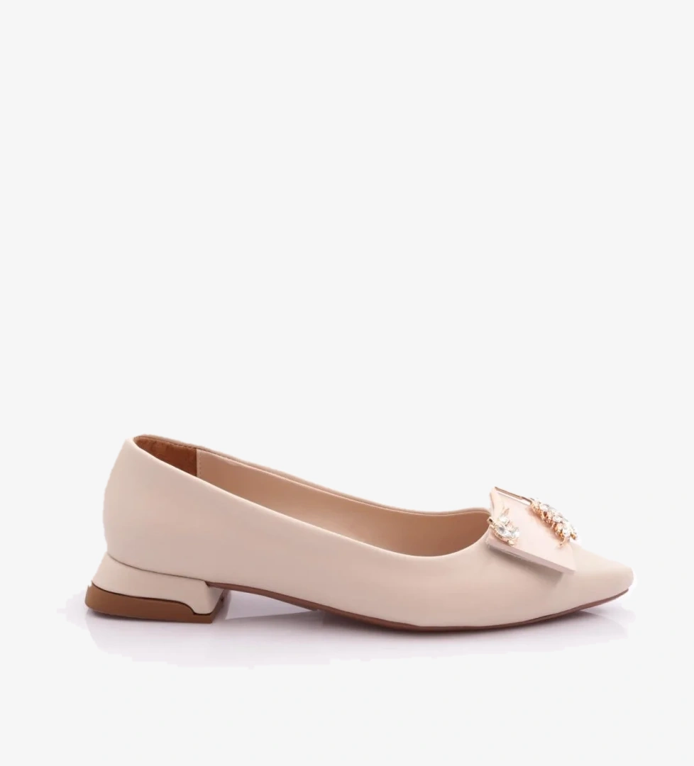 2876 Kadin Yaprak Broşlu Babet