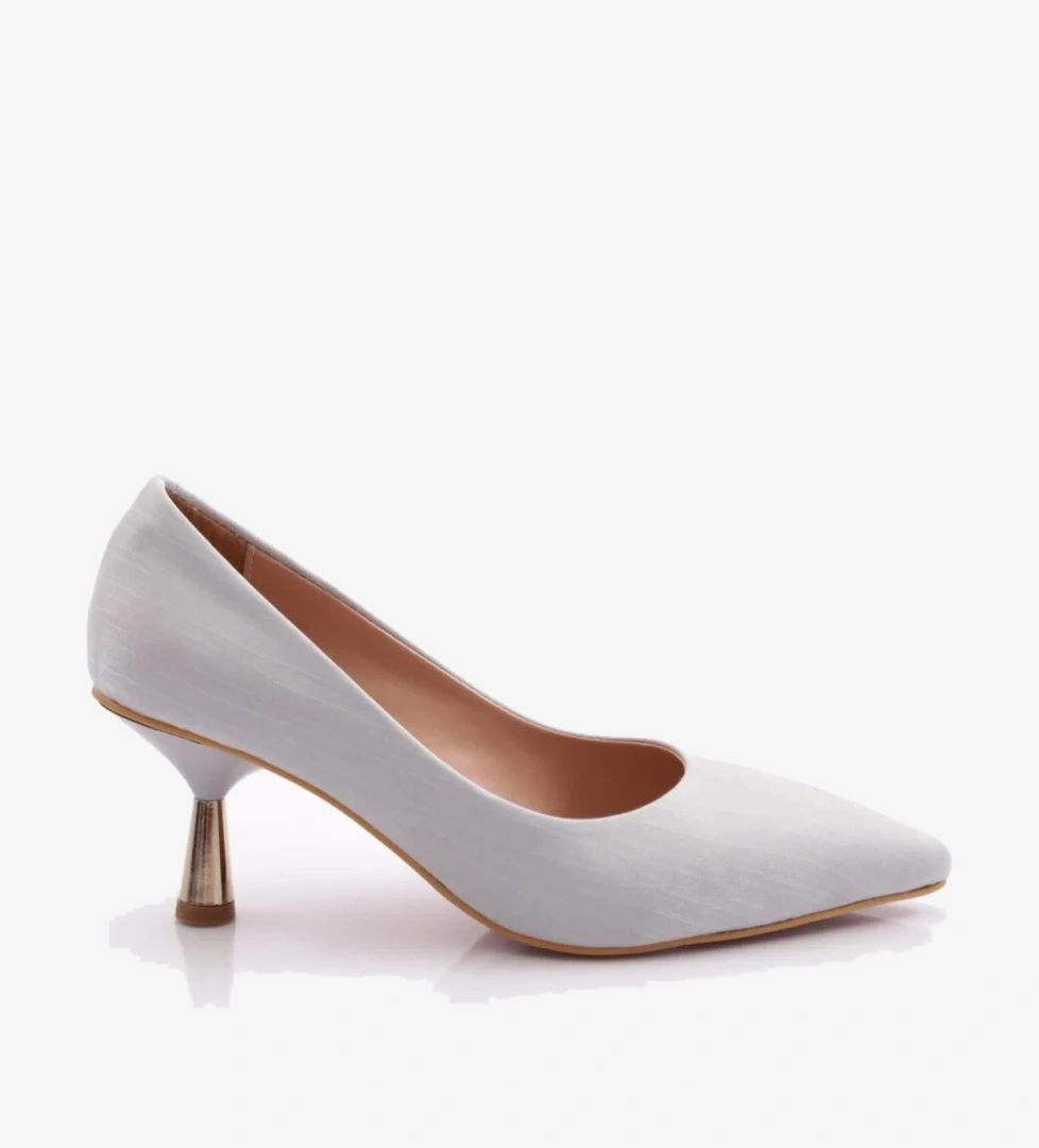 Dgn 340 Kadin Sivri Burun Parmak Dekolteli Topuklu Ayakkabi model görseli