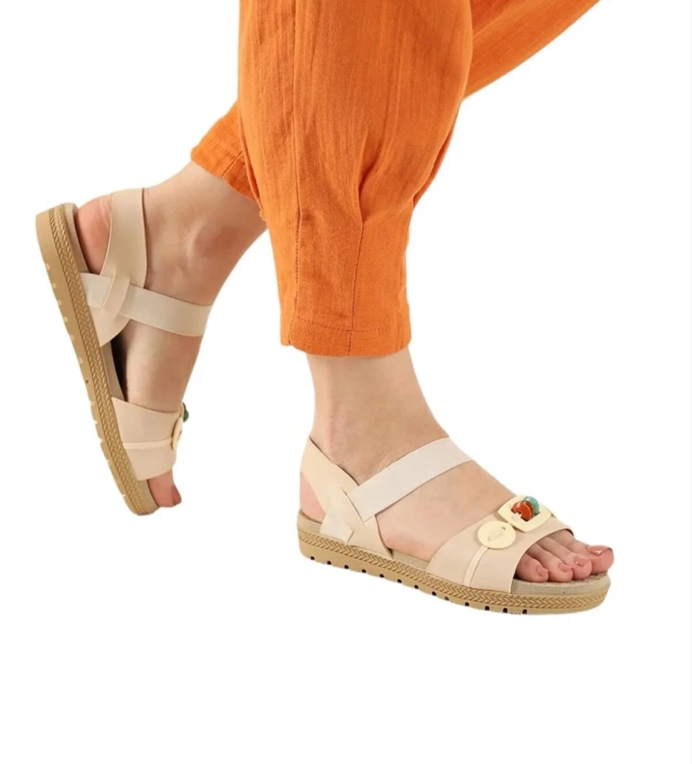 Lastikli Boncuk Detaylı Günlük Kadın Sandalet BEJ