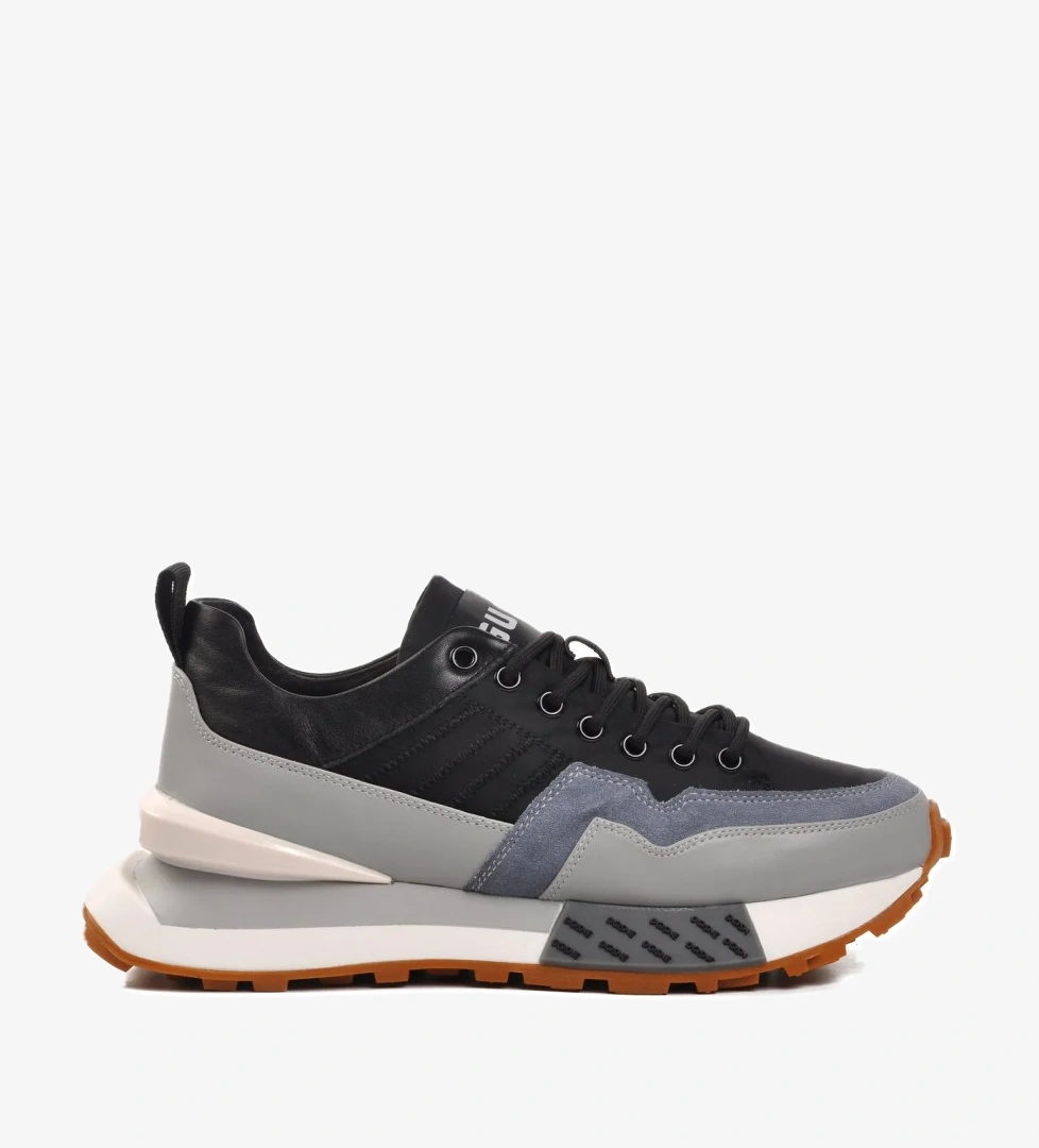 Guja 24Y544 Siyah Erkek Spor Ayakkabı model görseli